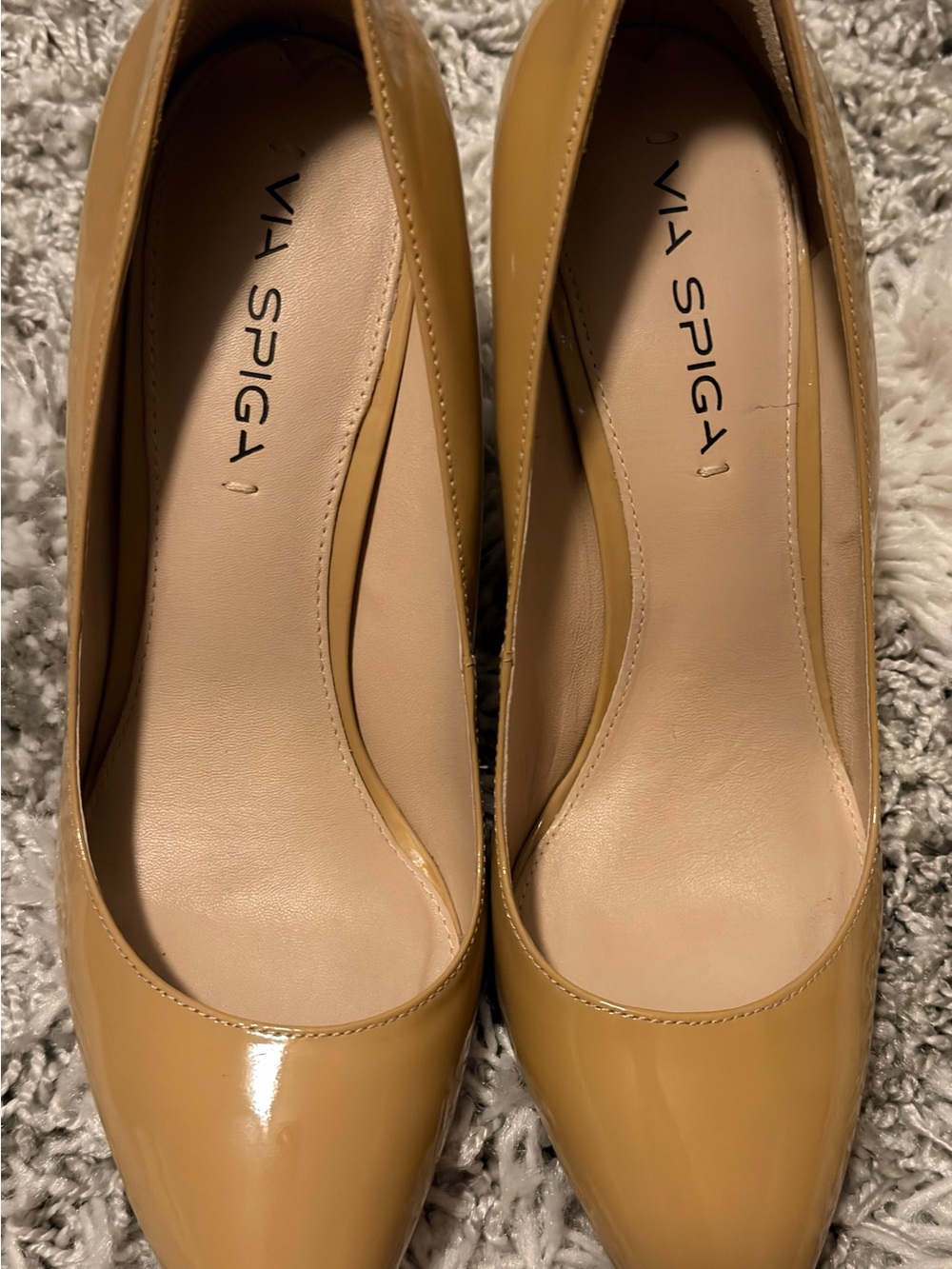 Via Spiga Women's Size 8.5 Tan Patent Leather Pumps